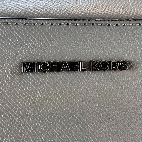 Michael Kors Jet Set Travel Crossbody Purse - Picture 13 of 15